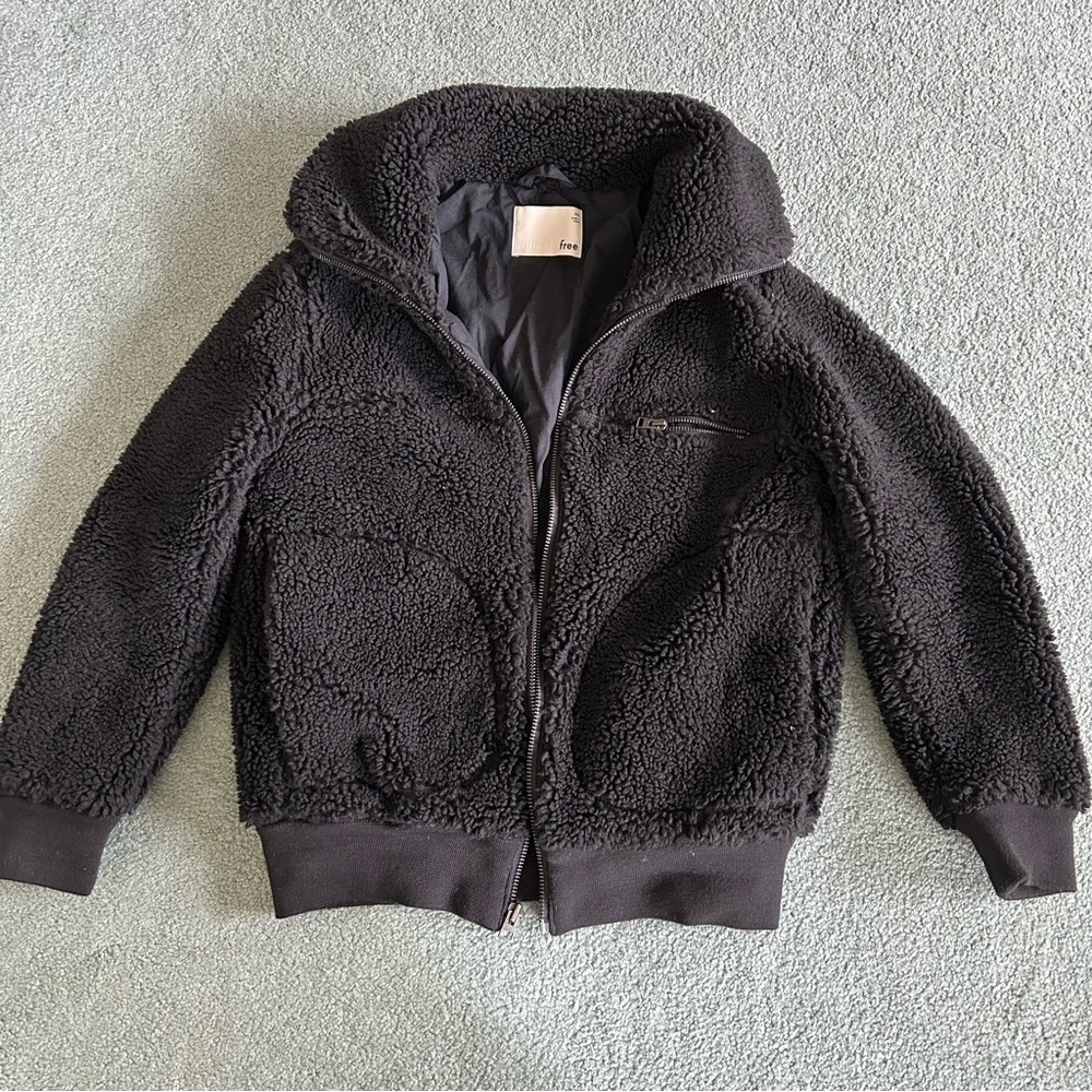 Wilfred free Faux Sherpa Black Zip up